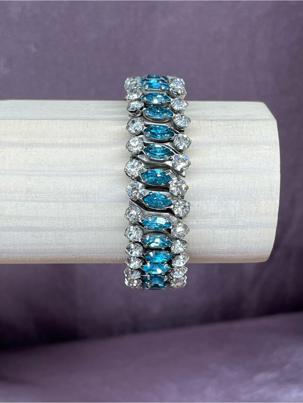 Vintage Air Flex Blue & Clear Rhinestone Stretch Bracelet (1 stone Missing)